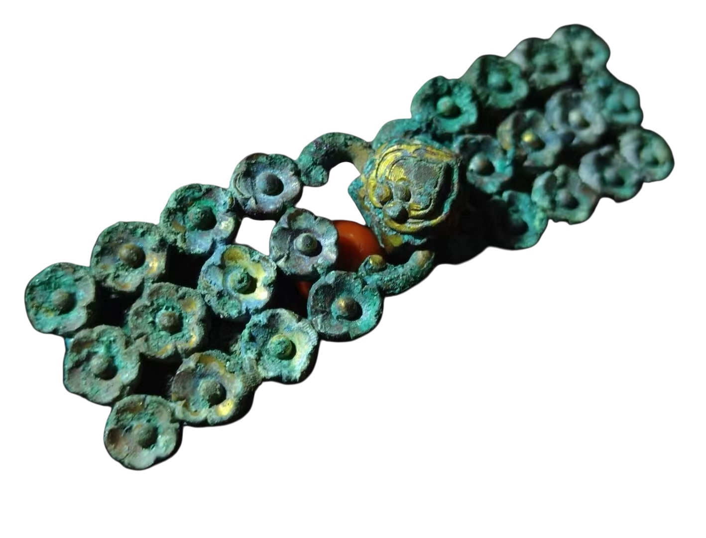 五代 铜鎏金梅花如意带钩